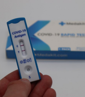What is the Difference Between an Antigen Test and a PCR Test?